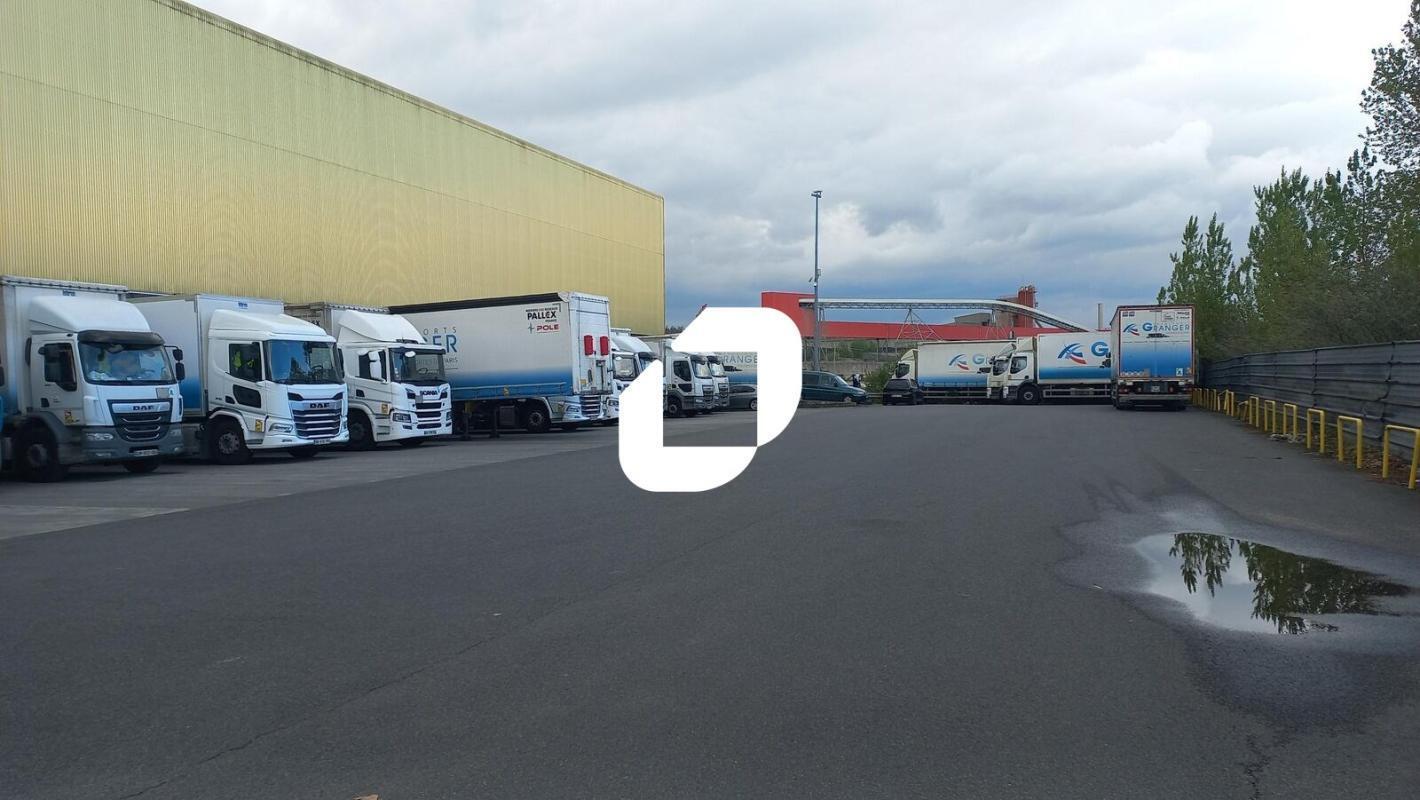 Light Industrial in Gennevilliers to rent Building Photo- Image 1 of 8