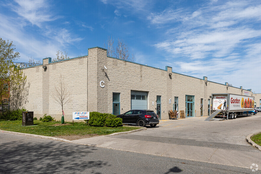 1444 Dupont St, Toronto, ON for rent - Primary Photo - Image 1 of 2