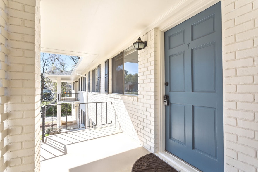 Jackson Street Apartments portfolio of 3 properties for sale on LoopNet.co.uk - Building Photo - Image 2 of 19