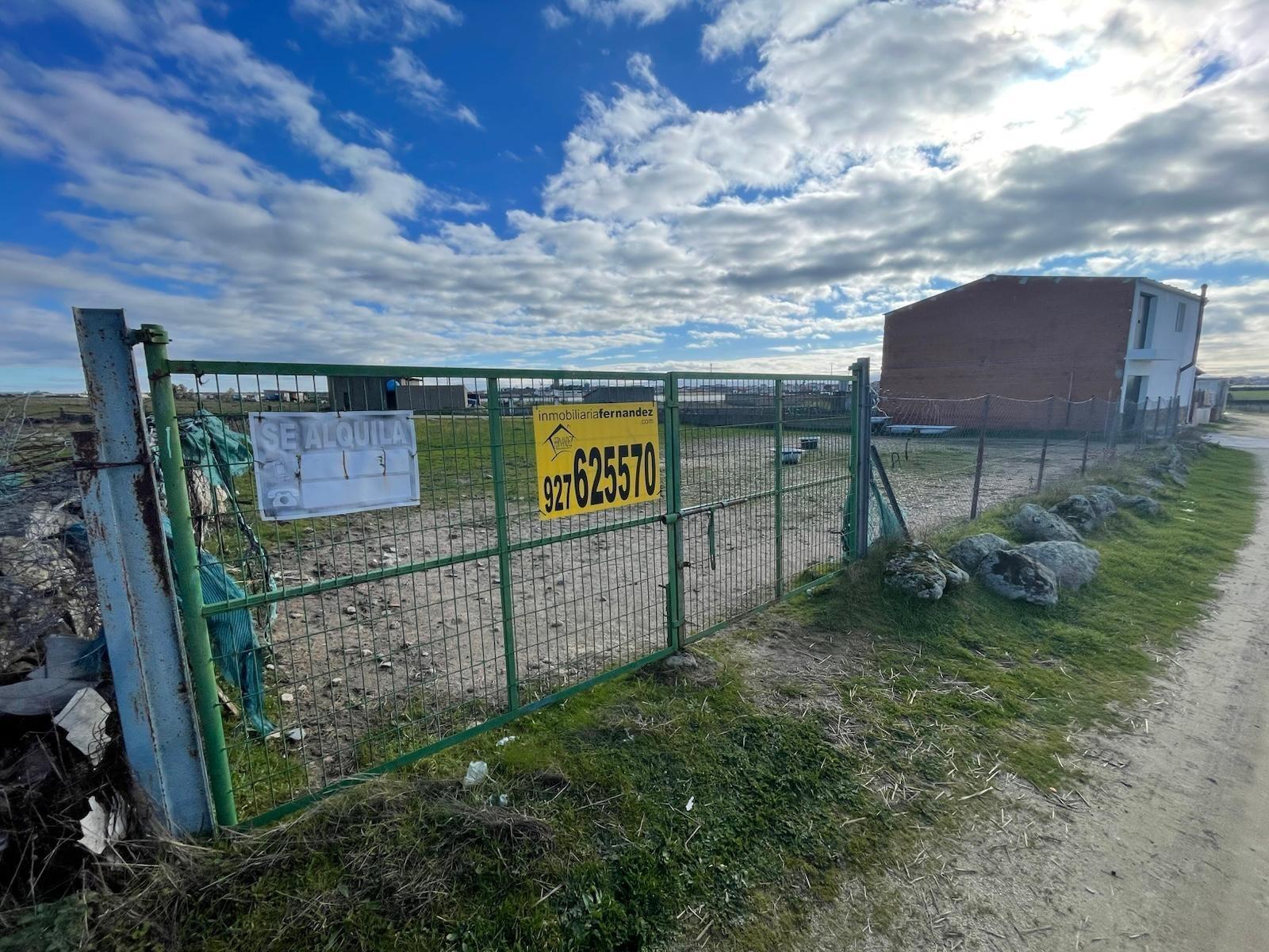 Land in Arroyo de la Luz, Cáceres for sale Primary Photo- Image 1 of 7