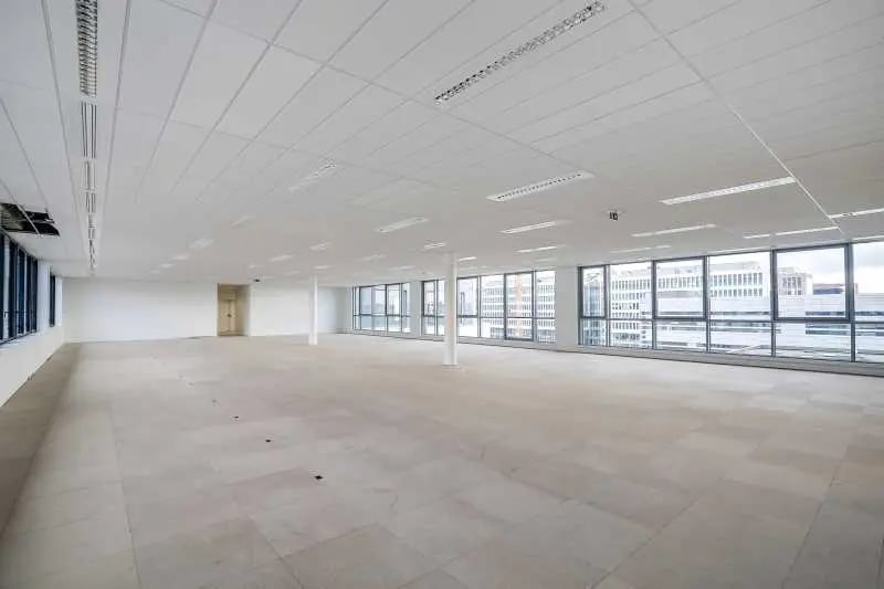 53 Rue Du Port, Nanterre to rent Building Photo- Image 1 of 1