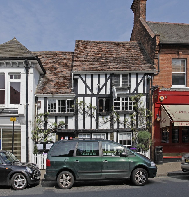 More details for 11 High St, Pinner - Retail to Rent