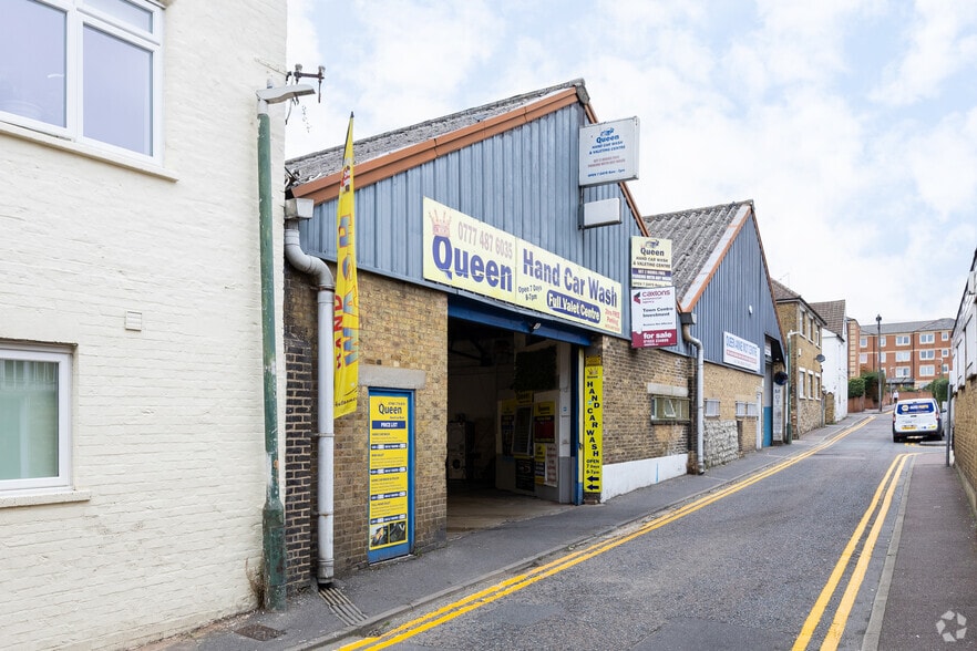 Queen Anne Rd, Maidstone for sale - Primary Photo - Image 1 of 2