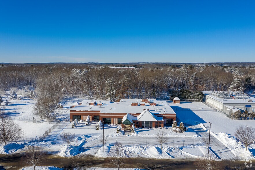 51 Technology Way, West Greenwich, RI to rent - Building Photo - Image 3 of 28