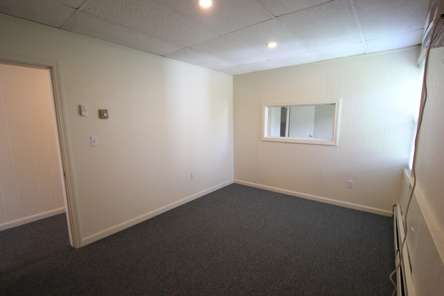 16-18 Cottage St, Franklin, MA for rent - Building Photo - Image 3 of 26