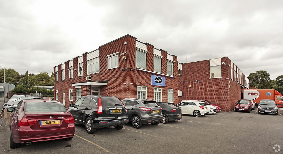 Battersea Rd, Stockport for sale - Primary Photo - Image 1 of 6