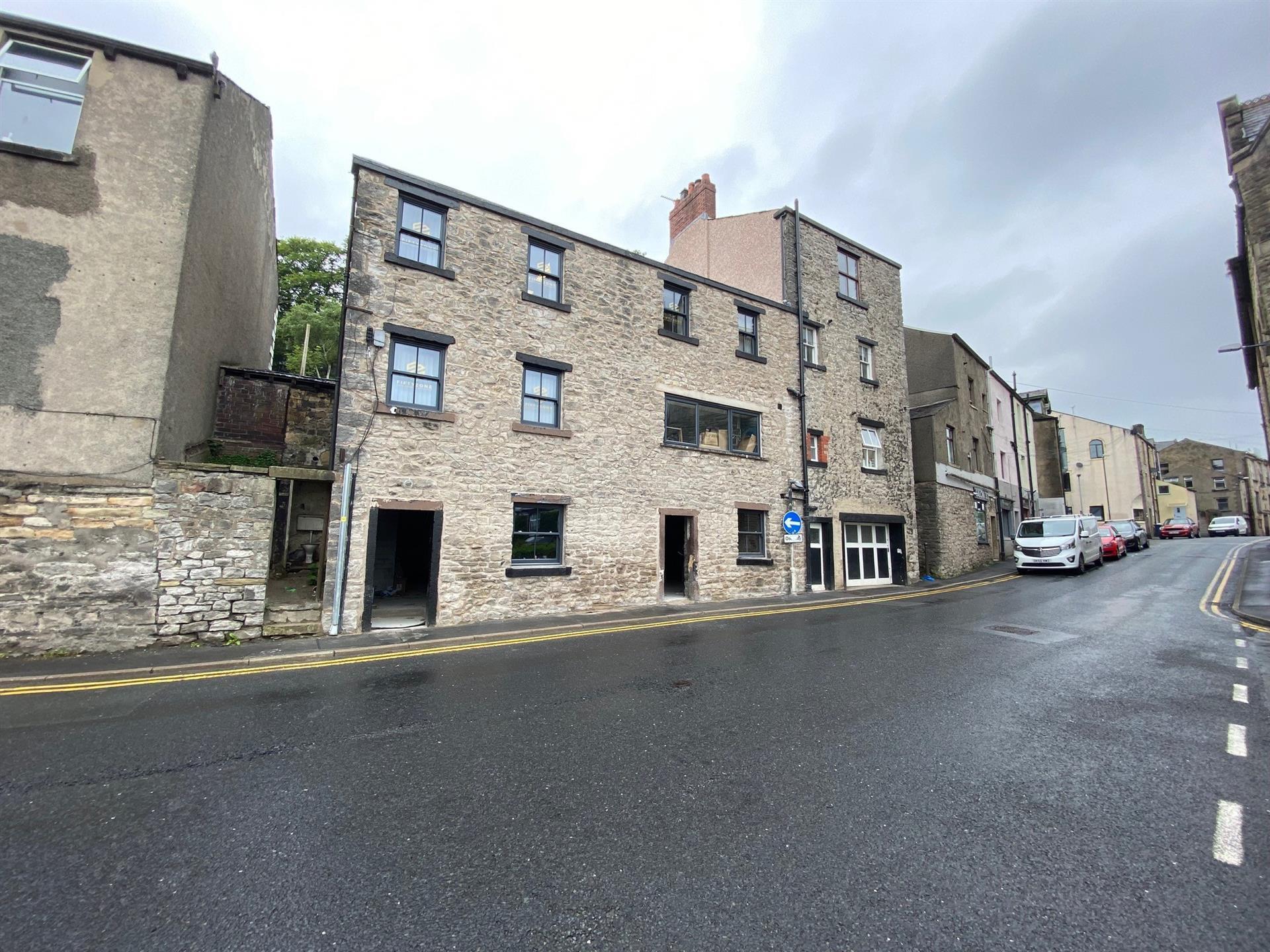 134 Lowergate, Clitheroe for sale Primary Photo- Image 1 of 1