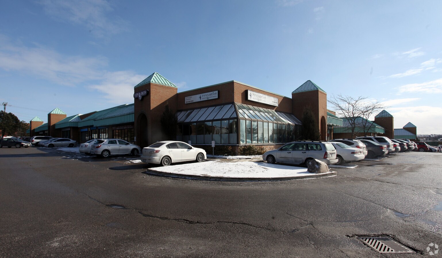 1100 Gorham St, Newmarket L3Y 8Y8