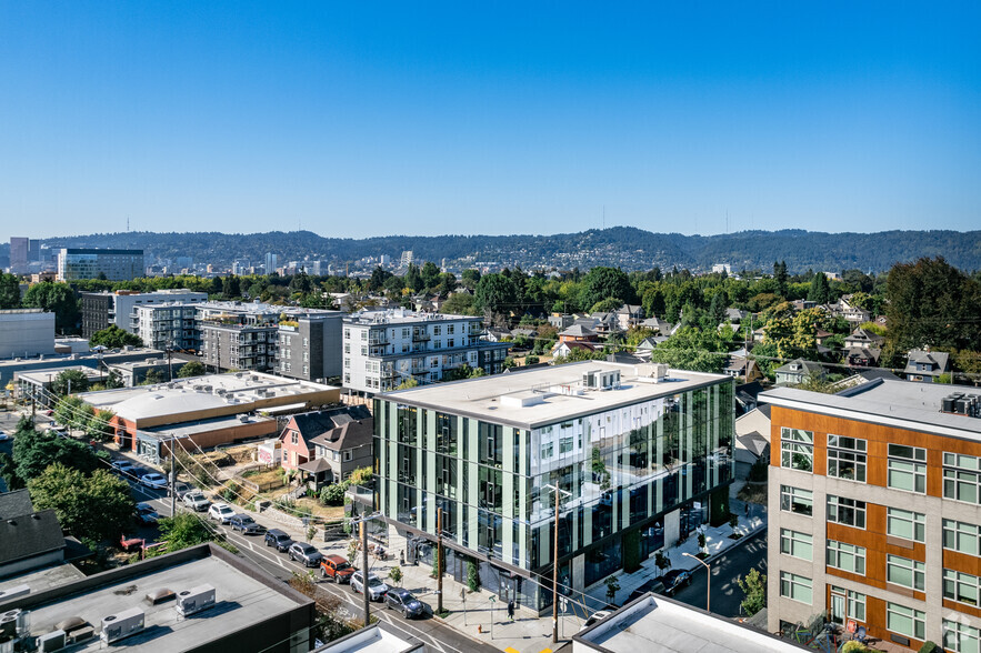 4075 N Williams Ave, Portland, OR for rent - Building Photo - Image 2 of 6