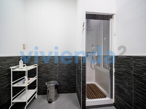 Retail in Madrid, Madrid to rent Interior Photo- Image 1 of 14
