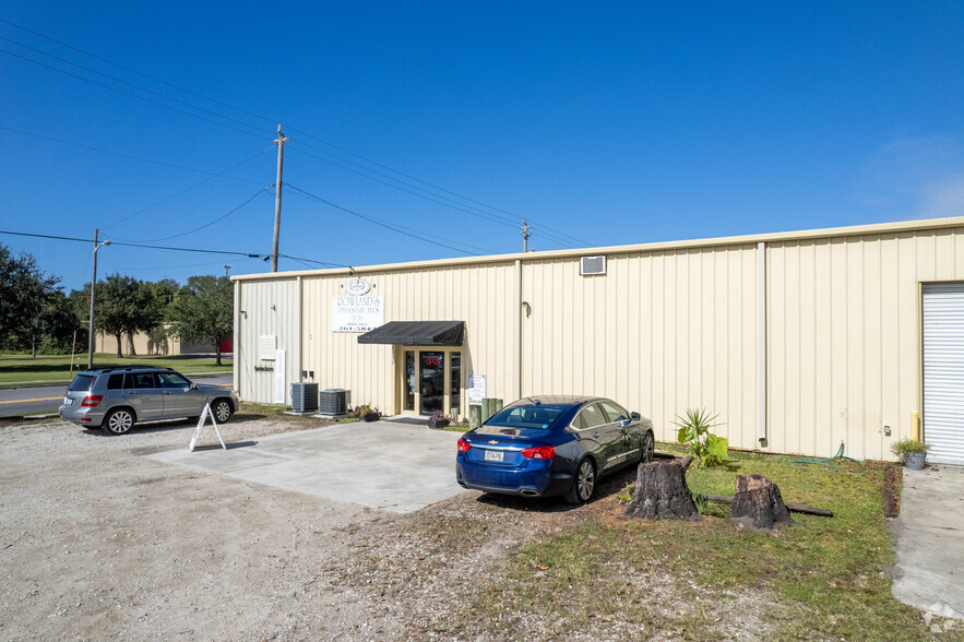 1120 S 8th St, Fernandina Beach, FL for sale - Building Photo - Image 2 of 5