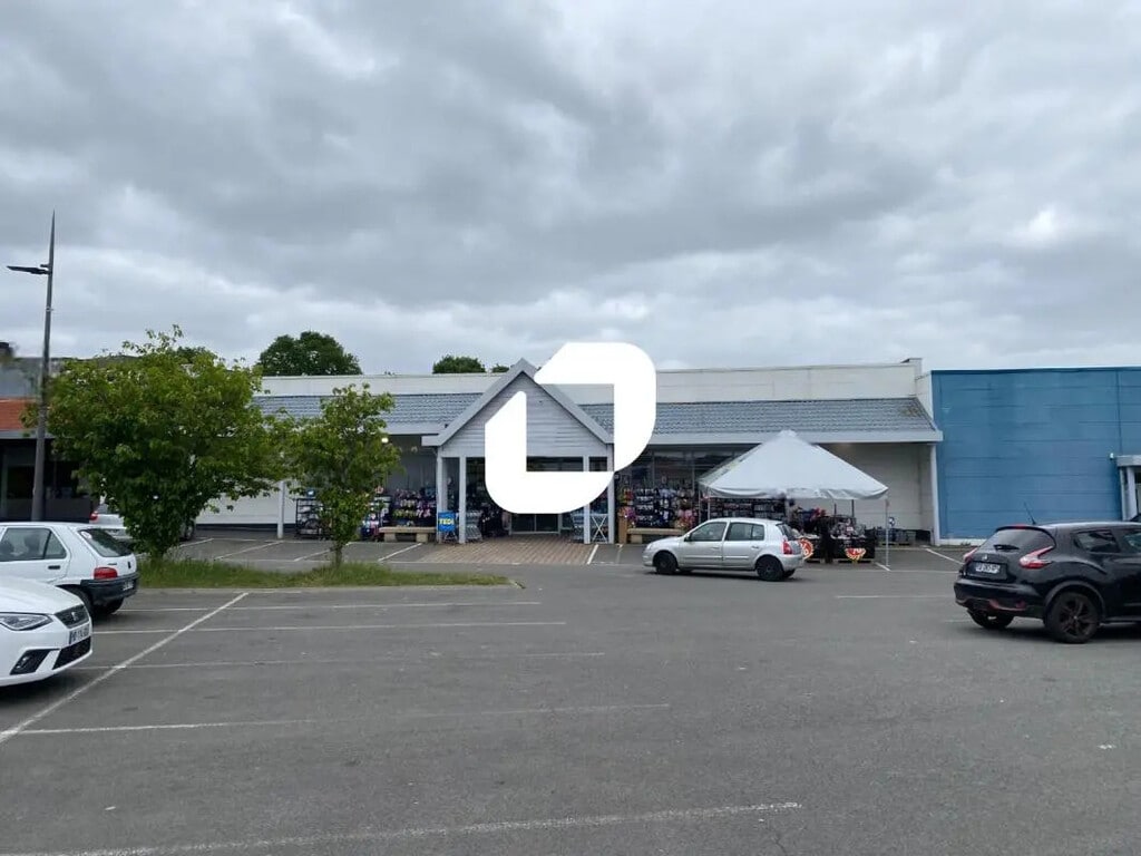 Location Commerce 771 m² - Photo 1