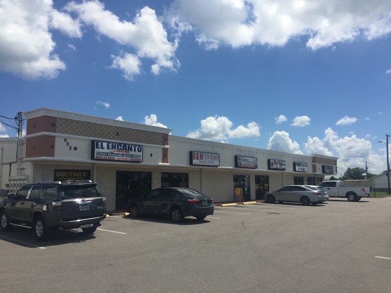 955 W Lancaster Rd, Orlando, FL for sale - Building Photo - Image 2 of 12