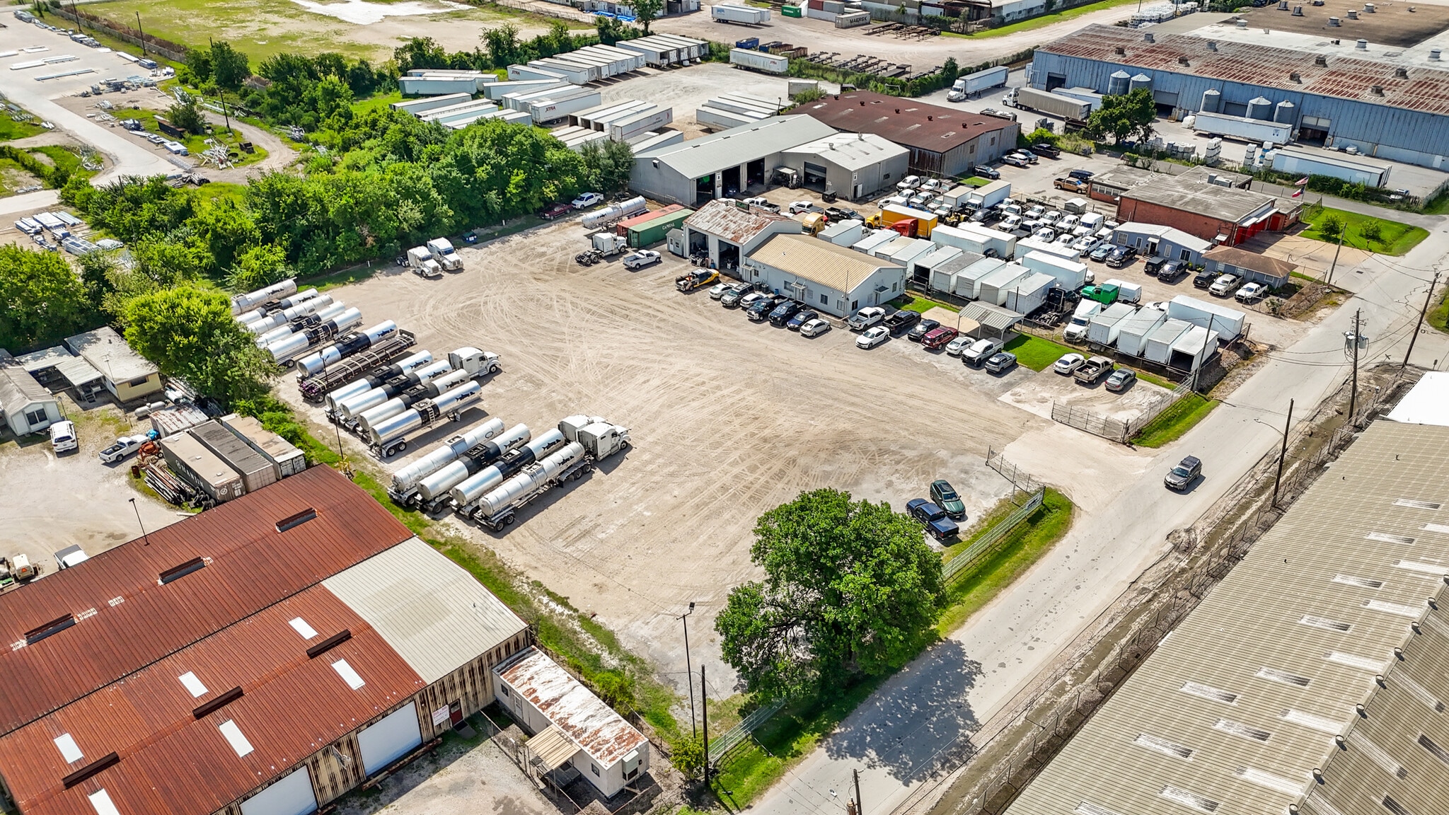 737 Pearl St, Houston, TX to rent Building Photo- Image 1 of 12
