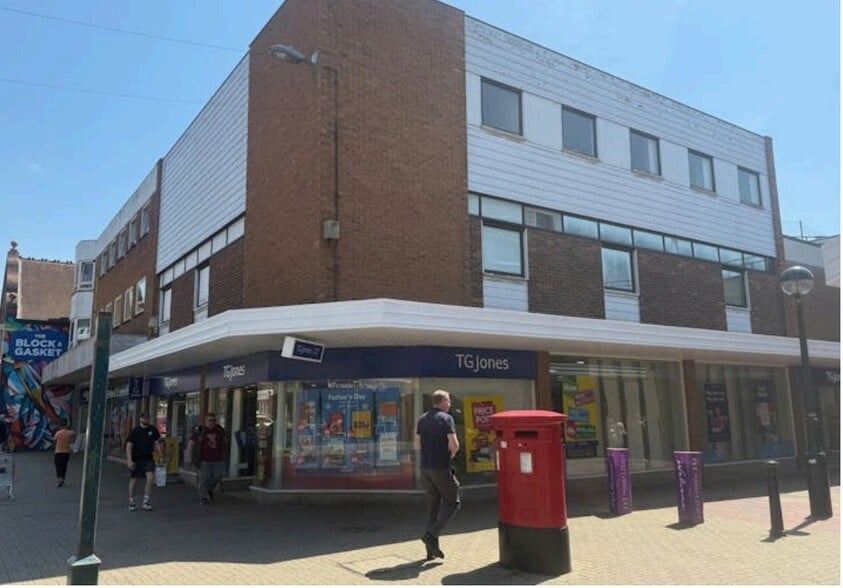 27 Church Rd, Burgess Hill to rent - Building Photo - Image 3 of 23