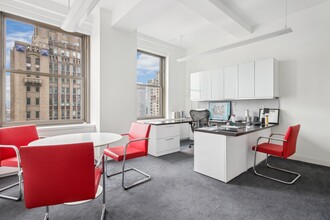 60 E 42nd St, New York, NY for rent Interior Photo- Image 1 of 8