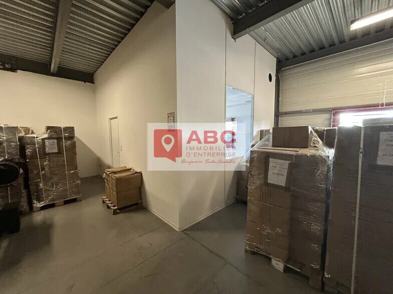 Light Industrial in Pérols to rent - Building Photo - Image 2 of 7