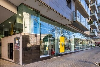 Retail in Barcelona, Barcelona to rent Interior Photo- Image 2 of 9