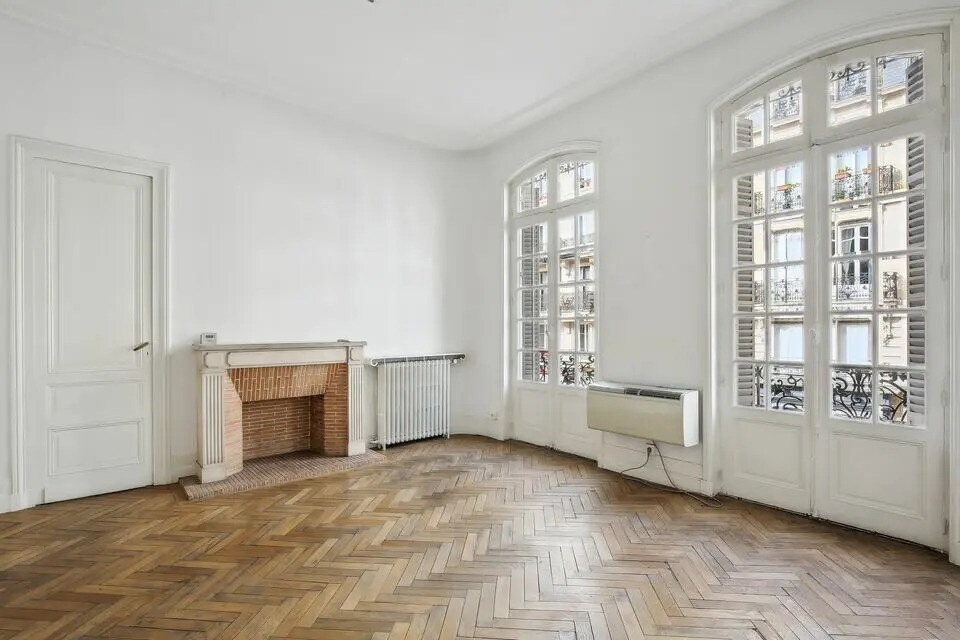 Office in Bordeaux to rent Interior Photo- Image 1 of 8