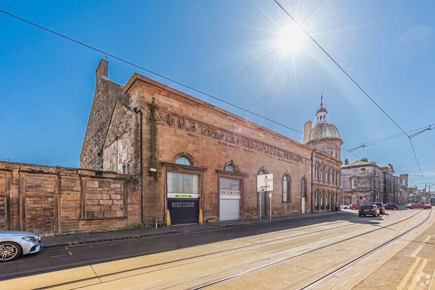 35 Constitution St, Edinburgh to rent - Building Photo - Image 2 of 2