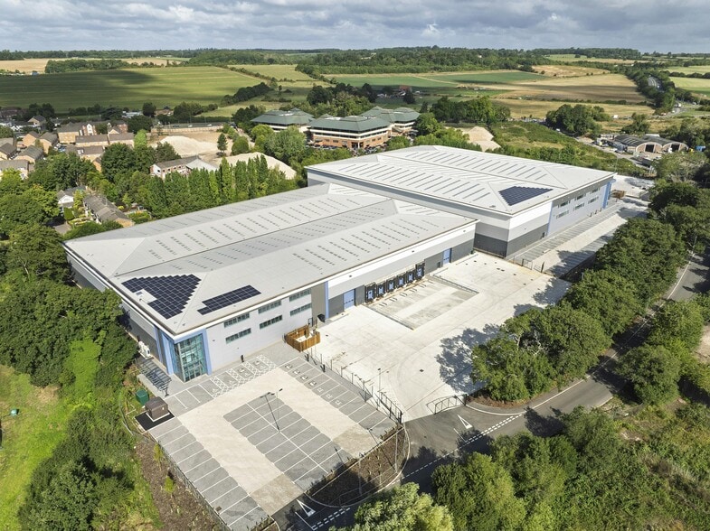 Denham Way, Rickmansworth to rent - Building Photo - Image 2 of 92