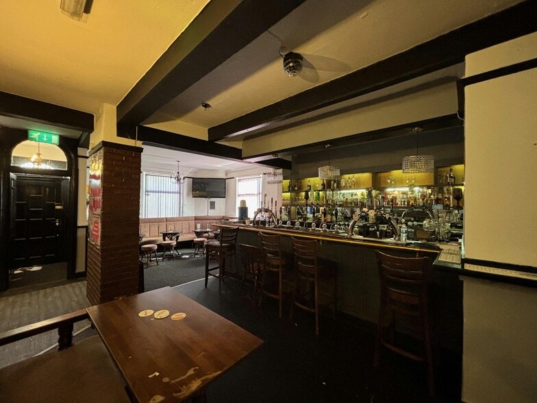 36 Manchester Old Rd, Bury for sale - Building Photo - Image 2 of 16