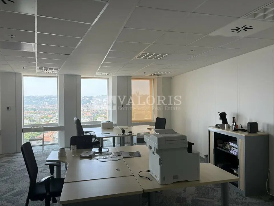Office in Lyon to rent Interior Photo- Image 1 of 22
