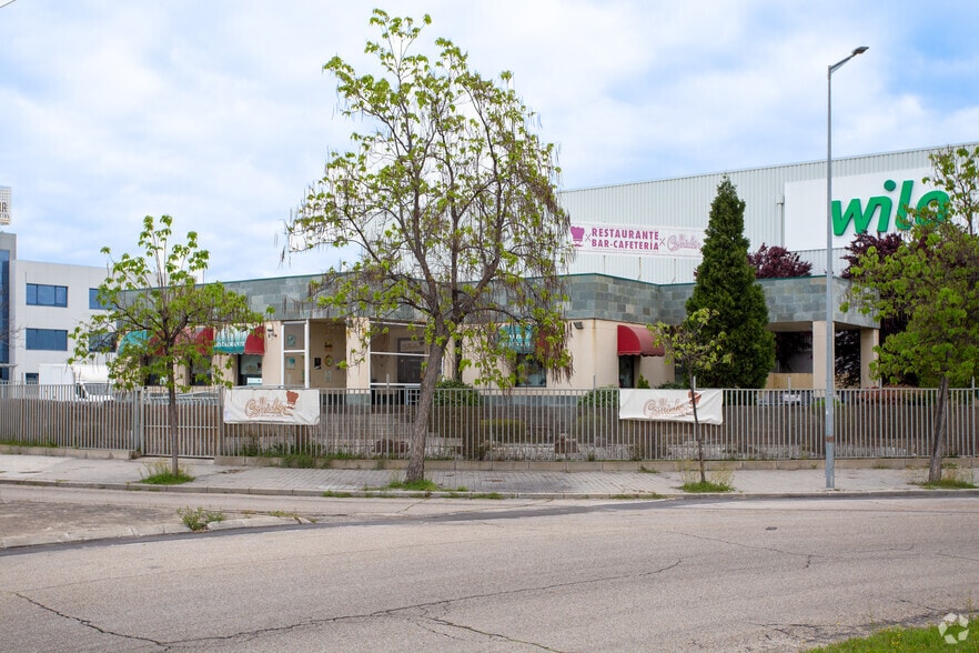 Calle Padre Granda, 4, Alcalá de Henares, Madrid to rent - Building Photo - Image 3 of 4