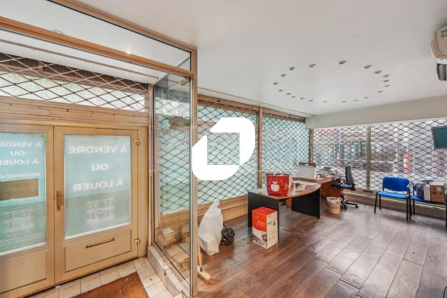 Office in Paris for sale - Interior Photo - Image 2 of 13