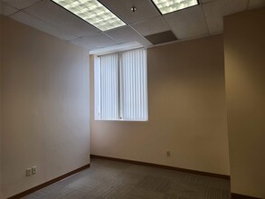 290 Pratt St, Meriden, CT for rent Interior Photo- Image 1 of 1