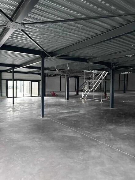 Rue De La Fouillouse, Miribel to rent - Building Photo - Image 2 of 11
