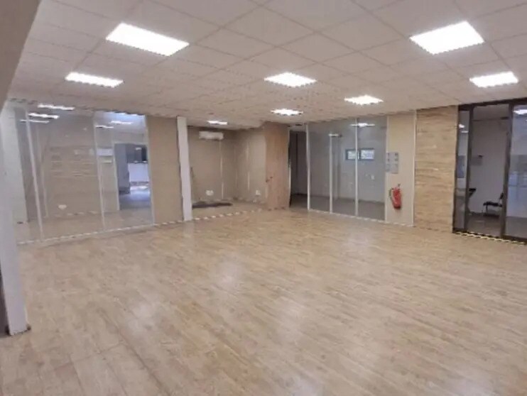 Industrial in Avignon to rent Building Photo- Image 1 of 7