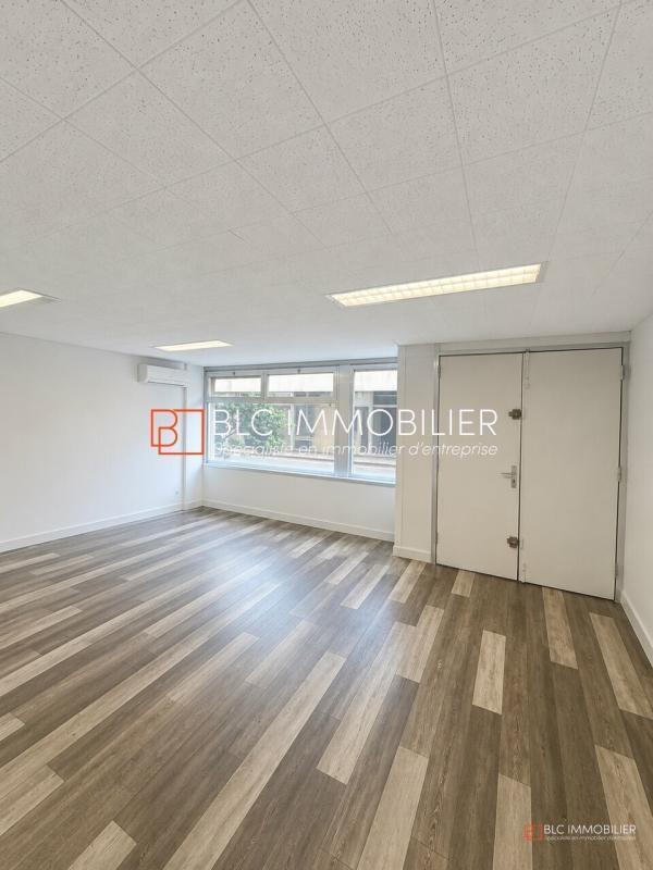 Office in Marseille to rent Interior Photo- Image 1 of 8