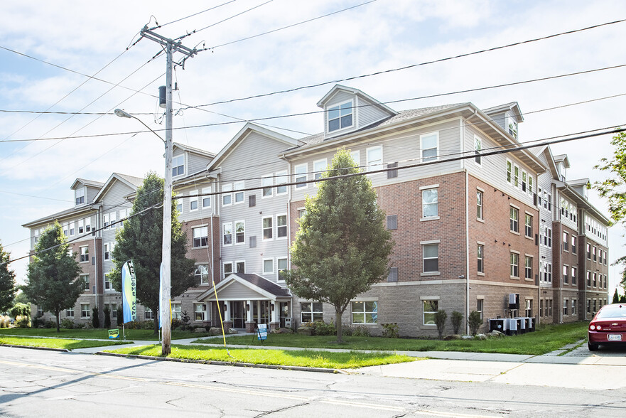 139 Madison Ave, Youngstown, OH for sale - Building Photo - Image 1 of 1