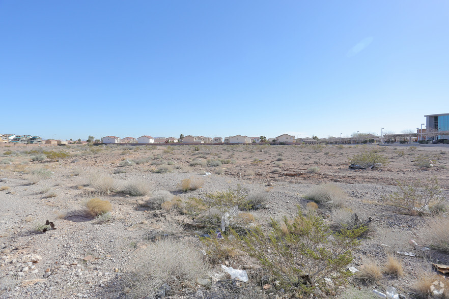 Buffalo Dr, Las Vegas, NV for sale - Primary Photo - Image 1 of 1