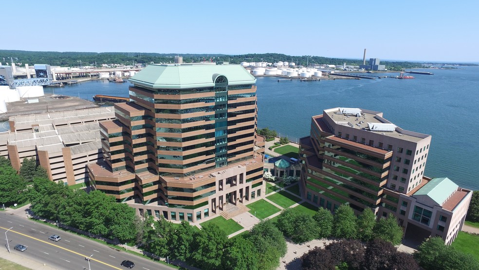 555 Long Wharf Dr, New Haven, CT for sale - Building Photo - Image 1 of 1