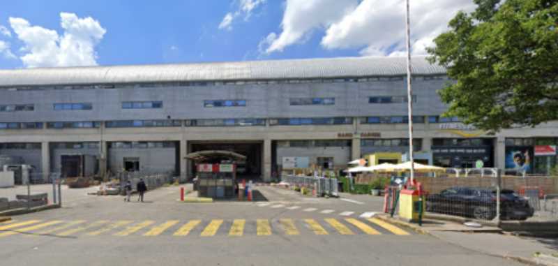Light Industrial in Pantin for sale - Building Photo - Image 1 of 10