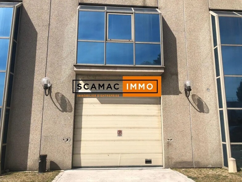 Office in Bezons to rent - Building Photo - Image 1 of 9