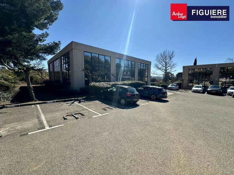 511 Route De La Seds, Vitrolles to rent - Building Photo - Image 2 of 7