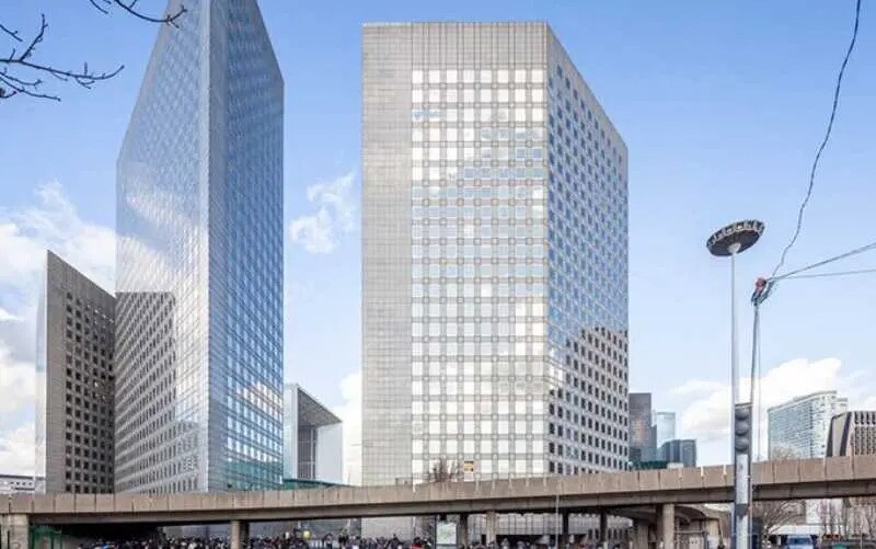 1 Place Des Degrés, Puteaux to rent - Building Photo - Image 2 of 46