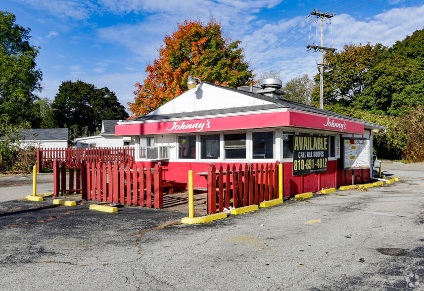 4242 Fenton Rd, Flint, MI for sale - Primary Photo - Image 1 of 1