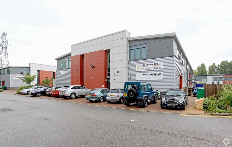 Dwight Rd, Watford, WD18 9DA Industrial for Lease UK