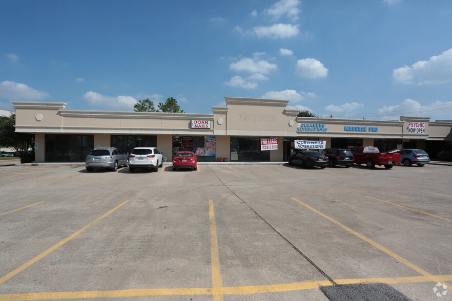 1101 Highway 6 S, Houston, TX for rent - Building Photo - Image 1 of 6