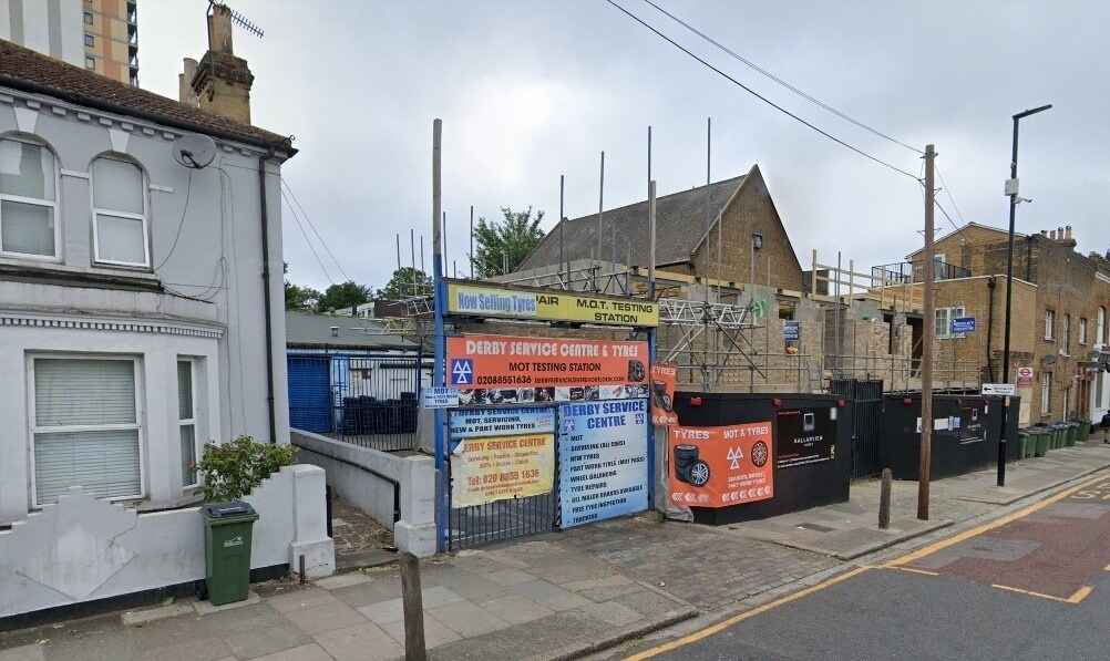 2A Griffin Rd, London for sale Building Photo- Image 1 of 1