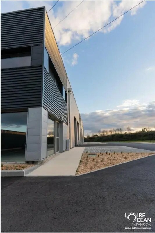 Light Industrial in Nantes for sale Building Photo- Image 1 of 5