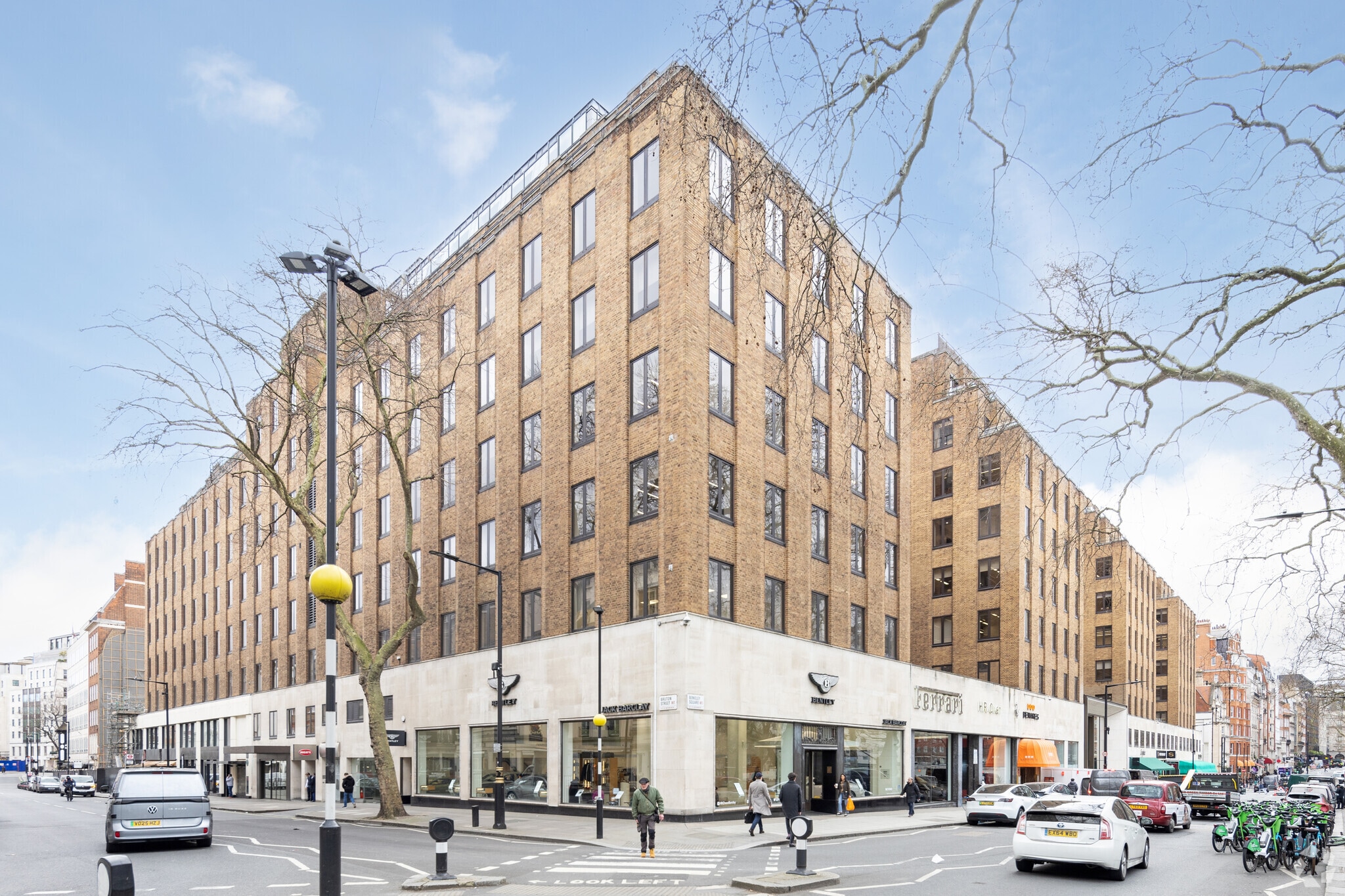 Berkeley Sq, London to rent Primary Photo- Image 1 of 43
