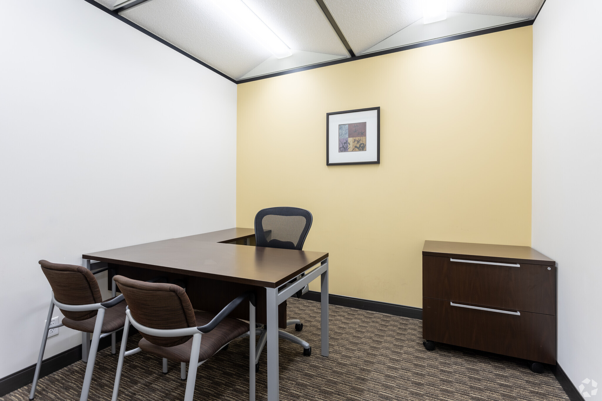 10180 101 St NW, Edmonton, AB to rent Interior Photo- Image 1 of 1