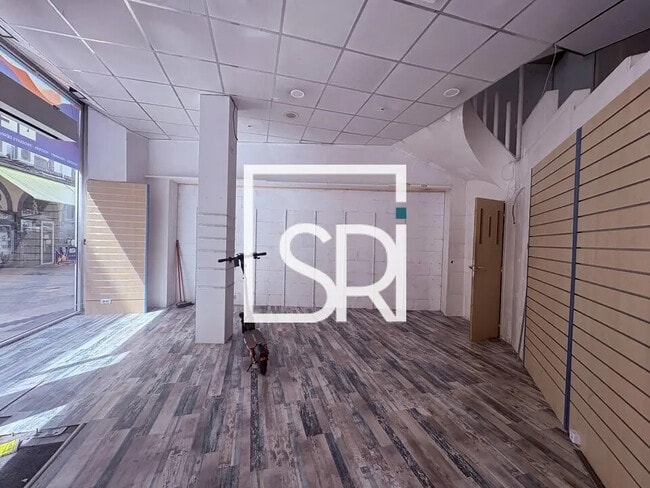 Vente Commerce 200 m²