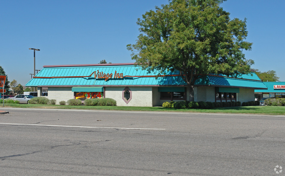 15395 E Colfax Ave, Aurora, CO for rent - Primary Photo - Image 1 of 2