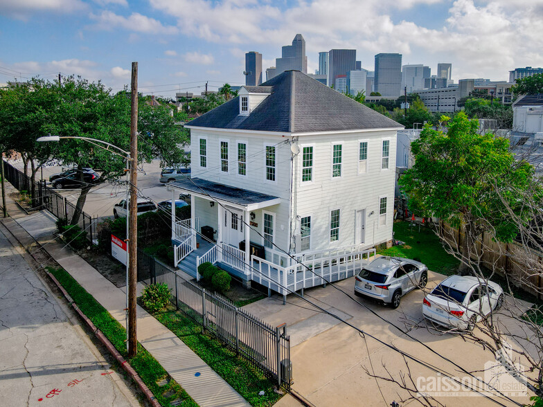 2909 Baldwin St, Houston, TX for rent - Building Photo - Image 1 of 13